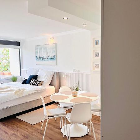 Neu - Frisch Renoviertes Ferienapartment "Waterkant" 比苏姆 外观 照片