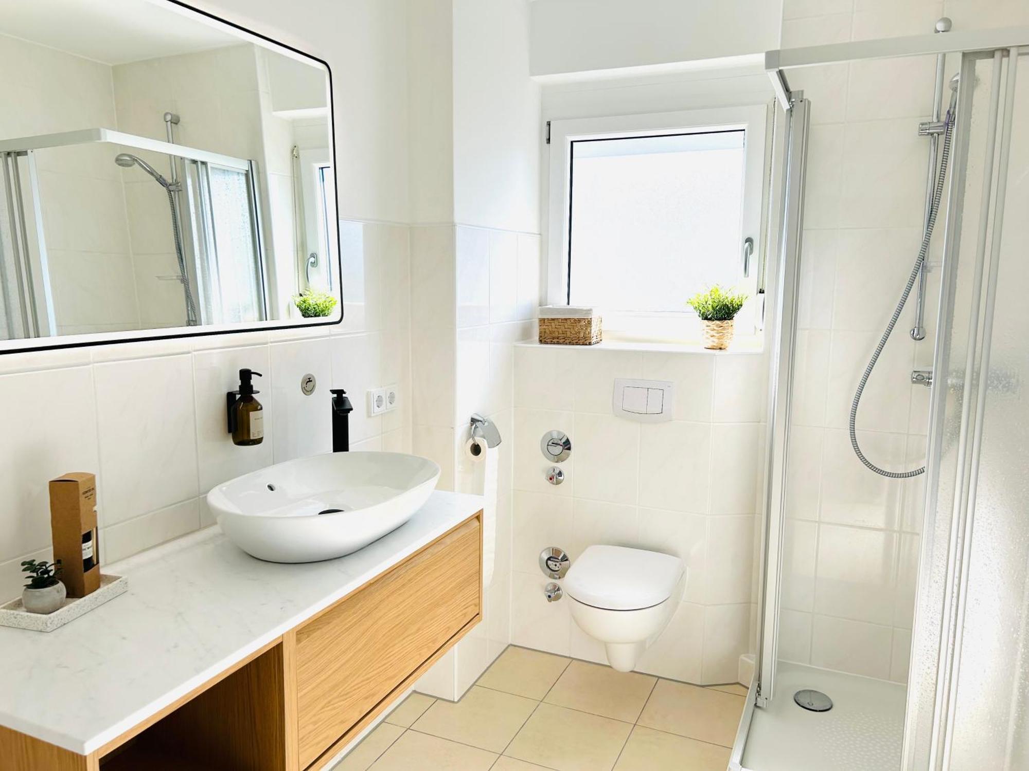 Neu - Frisch Renoviertes Ferienapartment "Waterkant" 比苏姆 外观 照片